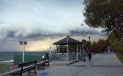 Mikropolis (Small Towns) – Paleo Faliro: The Window