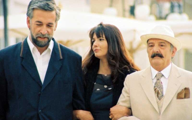 Παρακαλώ, γυναίκες, μην κλαίτε…