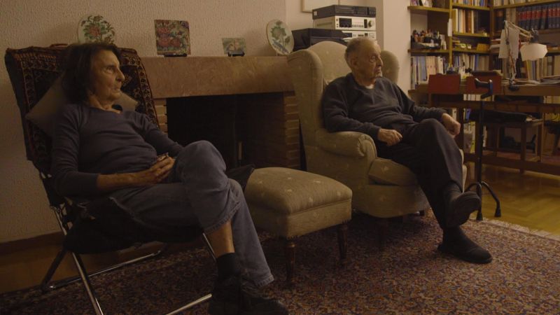 Στον ουρανό του τίποτα με ελάχιστα
