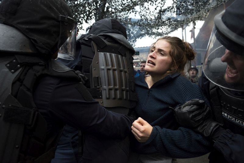 Κι αύριο, ο κόσμος όλος